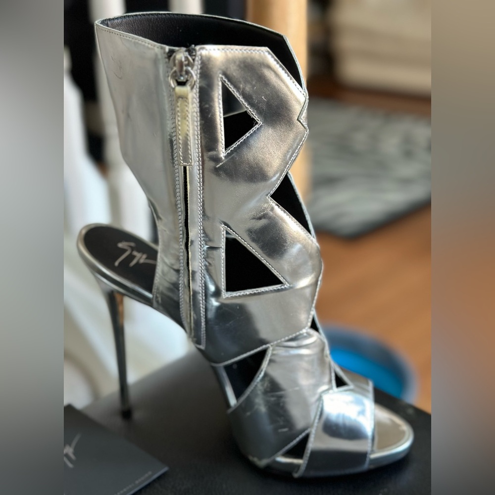 NEW Womens Silver Giuseppe Zanotti Spike Heel - Picture 12 of 14